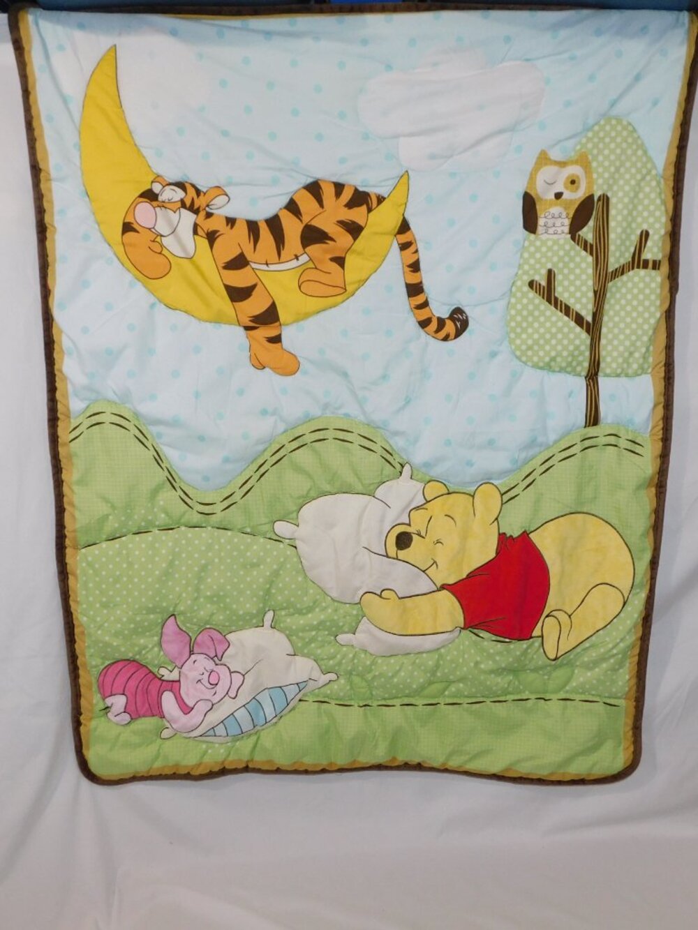 Disney Winnie the Pooh Piglet Tigger Sleeping Baby Crib Comforter / Wall hanging